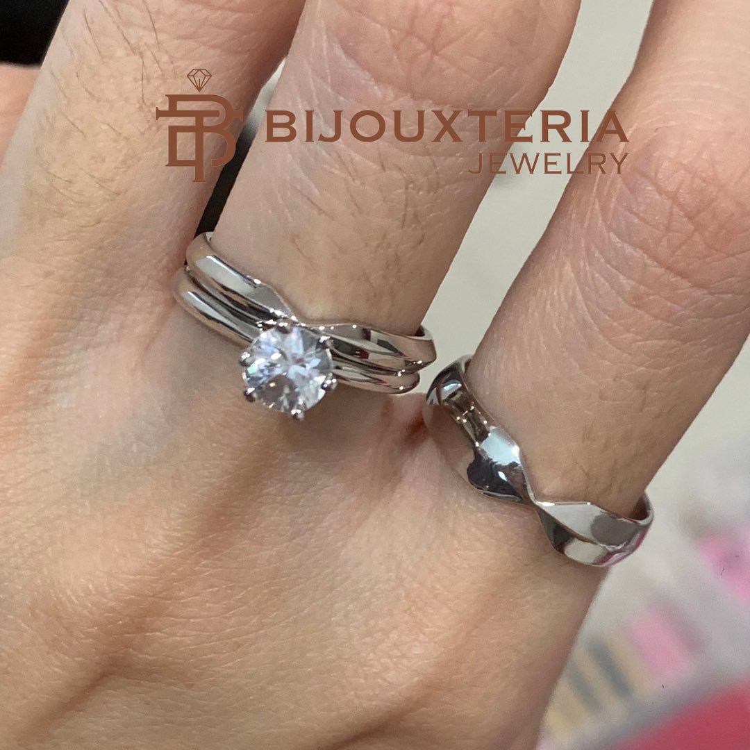 Classic Solitaire & Modern Matching Twist Wedding Ring Set