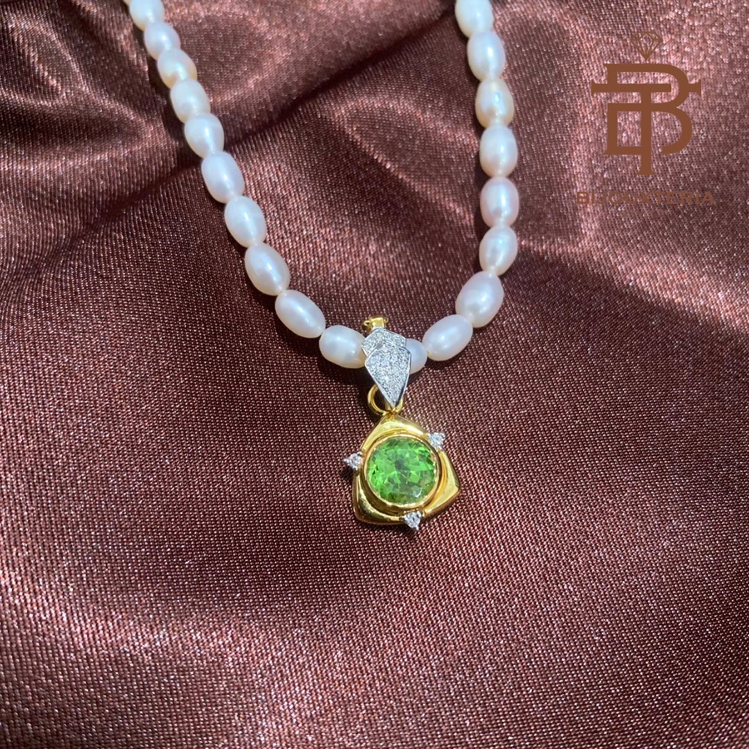 Natural Pearl Necklace with Peridot & Diamond 18K Yellow Gold Pendant