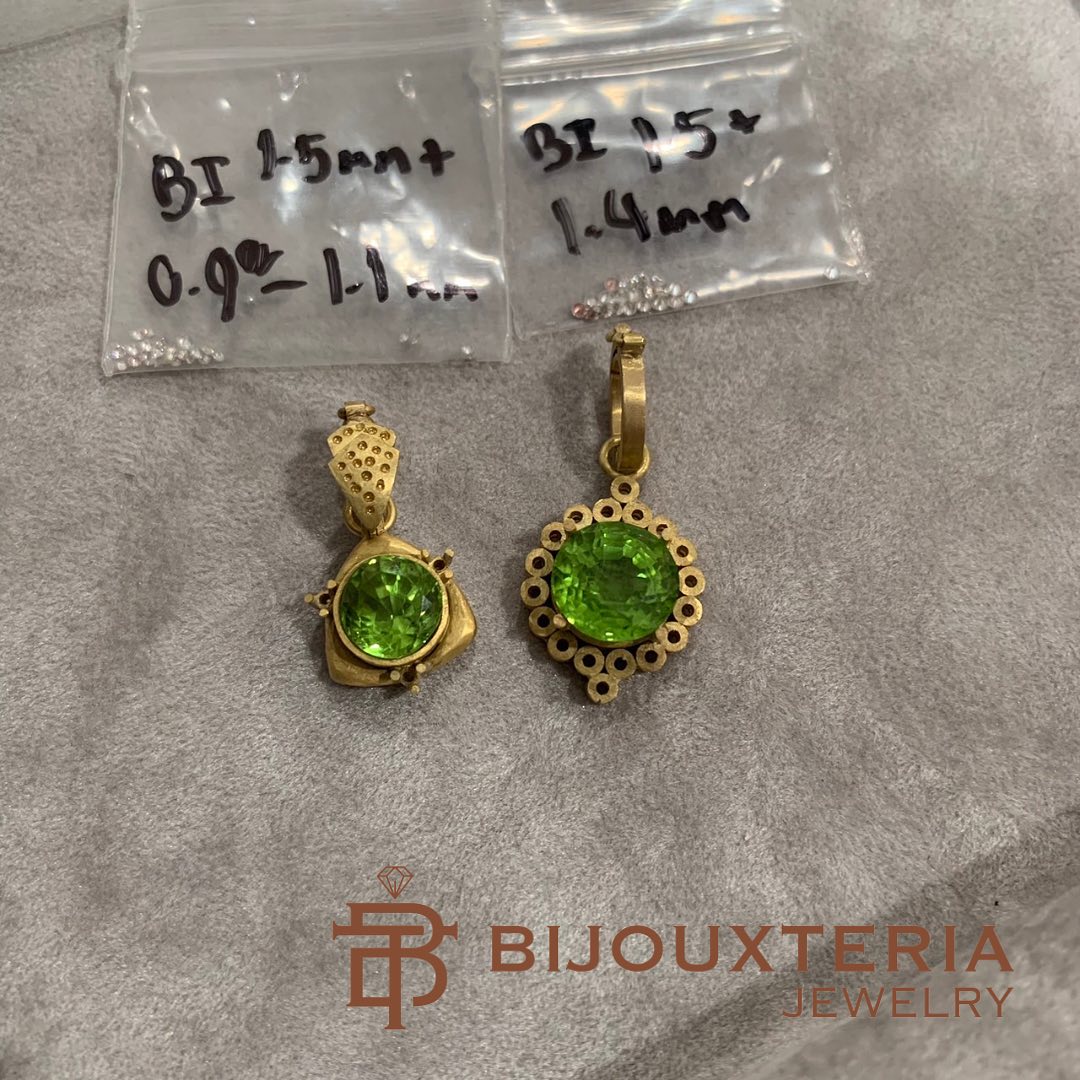 Natural Pearl Necklace with Peridot & Diamond 18K Yellow Gold Pendant