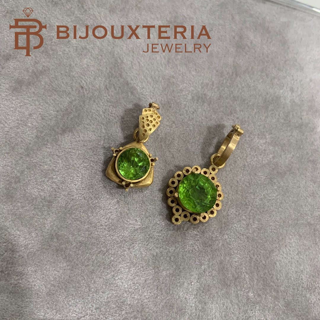 Natural Pearl Necklace with Peridot & Diamond 18K Yellow Gold Pendant