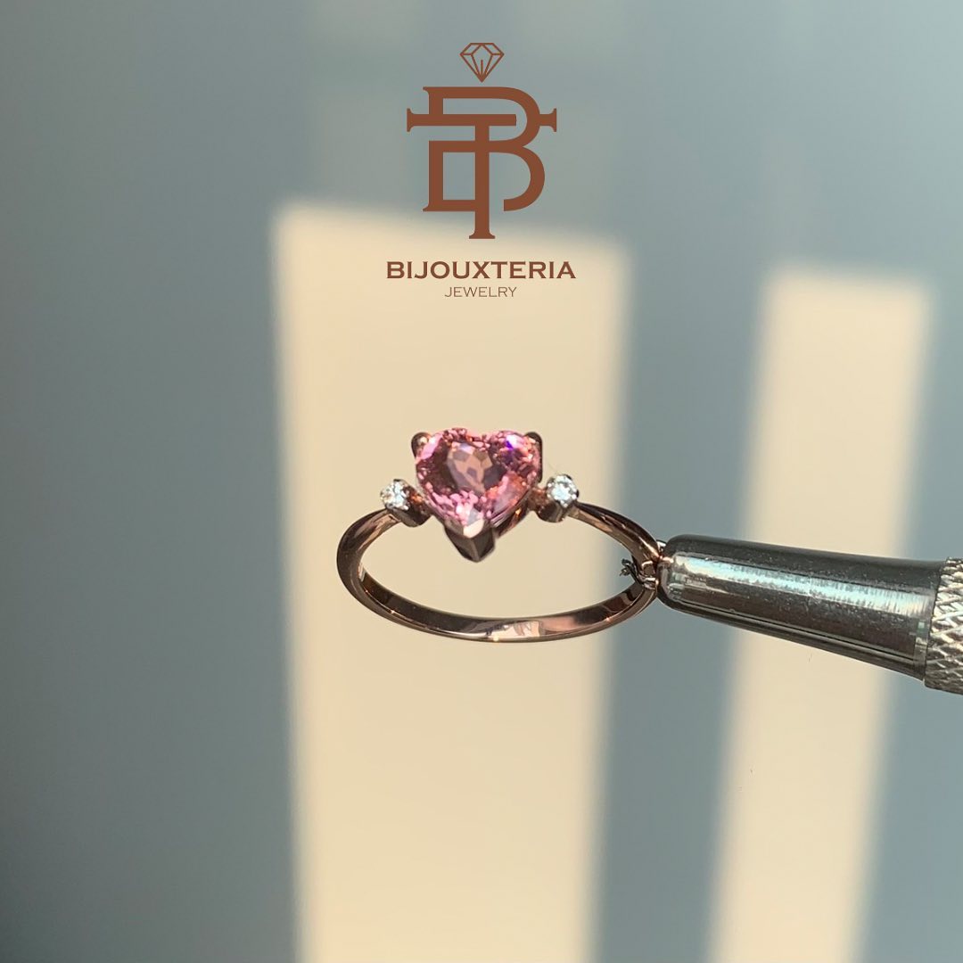 Elegant Slender Shank Pink Gold Ring Featuring Heart Brilliant Cut Pink Stone