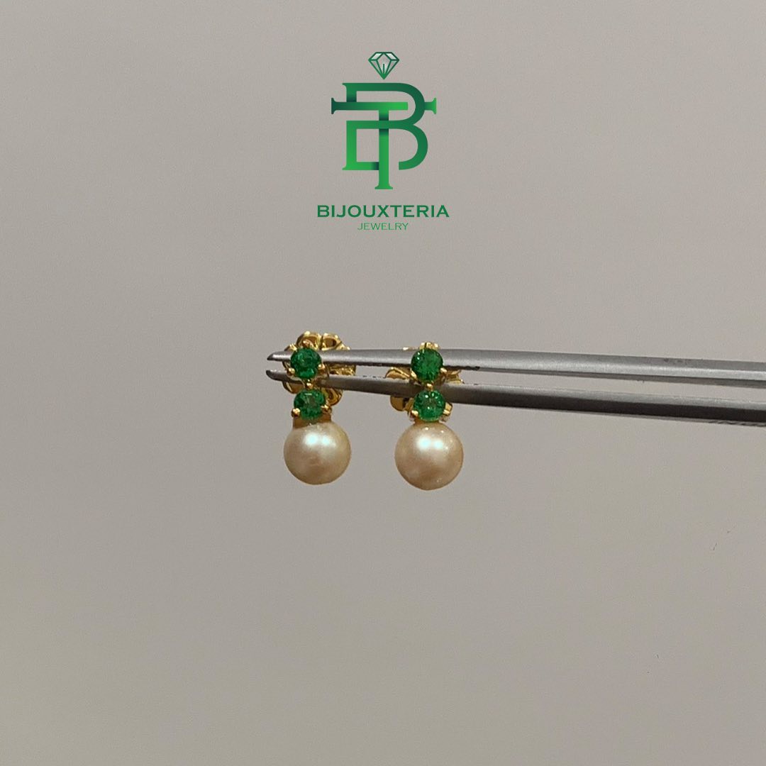 Emerald and Pearl Dangle Earrings in Yellow Gold Custom-made