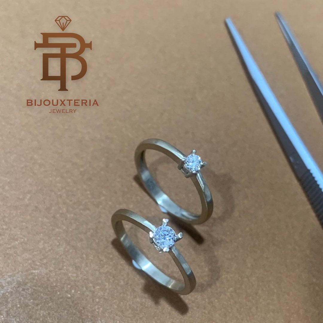 Side-by-side comparison before setting — 0.10ct vs 0.20ct diamonds (heart prong setting) 🤍💗 BTjewelry.thailand