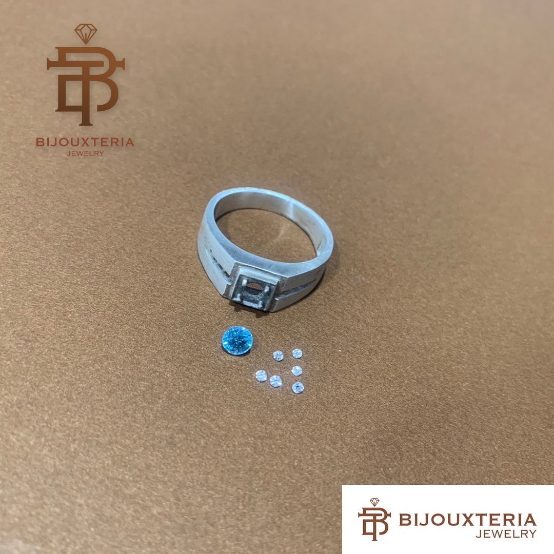 Classic Men's Blue Gemstone Square Signet Ring
